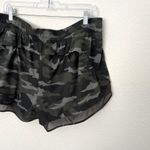 Athleta [] Printed Mesh Racer Run Short 4" Camo Print Workout Camouflage Size XL Photo 8