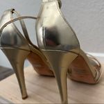 Badgley Mischka Gold Strappy Formal Stiletto Heel Sandals 8 Photo 2