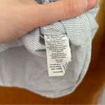 Faherty  Stretch Oxford Cropped Shirt in Classic Stripe Size Large Blue White Photo 6