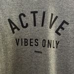 Reebok Women’s  Crewneck Sweatshirt Size L Photo 1