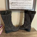 Baretraps  Cathy Suede Leather Boots Women’s Size 10 Faux Fur Buckle Details Photo 6