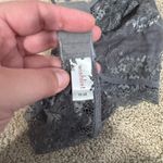Wishlist  Gray Lace Bralette Women's Size Medium Lightly Lined Unpadded No Padding Photo 4