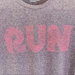 Brooks Heathered Purple Run Athletic Top. Size Small. EUC Photo 1