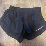 Lululemon Hotty Hot Short 2.5” Photo 0