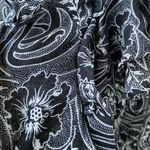 Sunny Leigh 🖤🤍  Macy’s Lightweight Crinkly Ruffles Buttons Feminine Romantic Photo 6