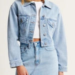 Abercrombie & Fitch Cropped Denim Jean Trucker Jacket Blue Small Photo 0