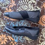 Munro Black & Grey Strap Walking Shoes Sz. 6.5 Photo 2