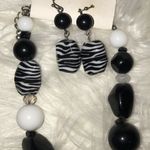 NWT Heart & Zebra Statement Necklace Earring Set Photo 3