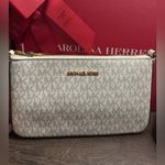 Michael Kors Jet Set Logo Crossbody Bag with Case for Apple AirPods Pro White and Gold Photo 1