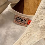 Only  Woman’s white and gold lace flower dress Photo 3