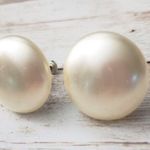 Trifari Vintage Screw On Earrings - Cream Pearlescent Circle Photo 1