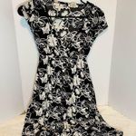 Floral Black and White Women's Dress Photo 0