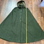 COJANA London wool / cashmere blend cape, made in England, one size Green Photo 9