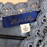 Blue Rain Women’s Floral Crochet Lace Cap Sleeve Blue Keyhole Back Blouse Photo 5