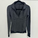Lululemon Runderful 1/2 Zip Pullover Size 4 Mini Check Pique / Heathered Black Photo 4