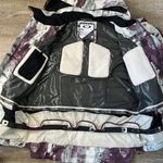 Oakley Women’s  Loose Fit Ski Jacket Size Medium Photo 3