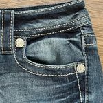 Miss Me Signature Capri Jeans Blue Factory Wash and Whiskering Size 26 Photo 10