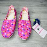 Toms Nwt  limited edition candyland confections print shoes flats pink sz w7 Photo 3