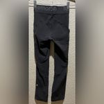 Lululemon  Logo Waistband High Rise Training Crop Graphite Grey Size 2  Pockets Photo 7