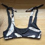 Sisstrevolution Tropical Print Bikini Top Black Photo 2