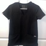 FIGS Women’s Casma Three-Pocket Scrub Top Photo 0