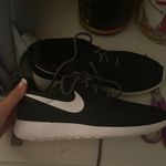 Nike Black Roshe Sneakers Photo 0