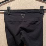 Aritzia TNA Black Cropped Leggings Size Small Photo 4