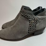 Vince Camuto  Booties Women's 8 M Gray Suede Perdula Ankle Boots Back Zip Boho Photo 5