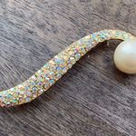 Faux Pearl And Rhinestone Pin Brooch great for wedding mother or bride Gold Photo 0