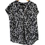 Cynthia Steffe Blouse Top Abstract Print V-Neck Short Sleeve Black White L Photo 0