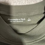 Abercrombie & Fitch Abercrombie Tee Photo 1