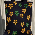 Green Retro Daisy Flower Knit Tote Bag Photo 1