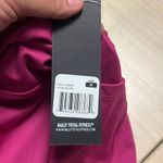 Bally Total Fitness  fuchsia red bike shorts, size medium, new Photo 6
