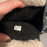 L.L.Bean winter boots . Size 8 Photo 6