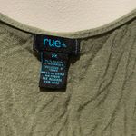 Rue 21 Top Photo 3