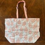 Lively Beach Tote White Photo 1