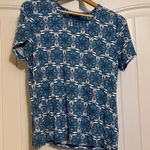 Brooke Shields Essentials Geometric Print T Shirt Medium Short Sleeve Blue White Photo 0