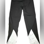 Gaiam  Athletic Black With Pattern Leggings Workout Activewear Leggings Size XS Photo 2