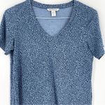 Athleta BLUE MICRO CHEETAH V-NECK SHORT SLEEVE BREEZY TEE SHIRT Photo 3