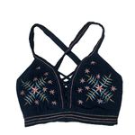 American Eagle  embroidered top Photo 0