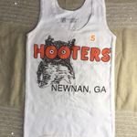 Hooters B24 #5 Girl Worn Uniform Tank/Shorts from Newnan Georgia Size XXS Photo 2