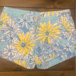 Lilly Pulitzer  00 Adie Breakwater Blue Daisy Floral Dance All Over Shorts Photo 0