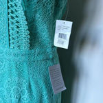 Adelyn Rae  GREEN LACE-UP SHORT SLEEVE ELEGANT DRESS SIZE M- NEW Photo 4