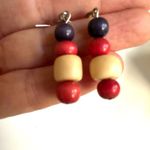 Red purple tan beaded earrings Photo 2