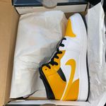 Jordan 1 Mid Photo 5