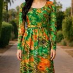 Abaya Addict Green and Orange Patterned Dress Size M Photo 0