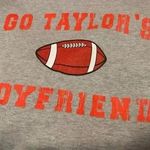 Go Taylor’s boyfriend sweatshirt Orange Size M Photo 0