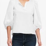 Banana Republic White V Photo 0