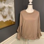 Essue  ruffle sweatshirt Photo 1