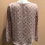 Lush Clothing Lush beige patterned blouse Photo 2